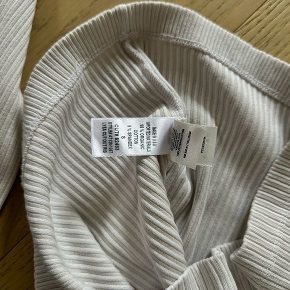 AGOLDE Rib Cutout Top - Picture 5 of 5